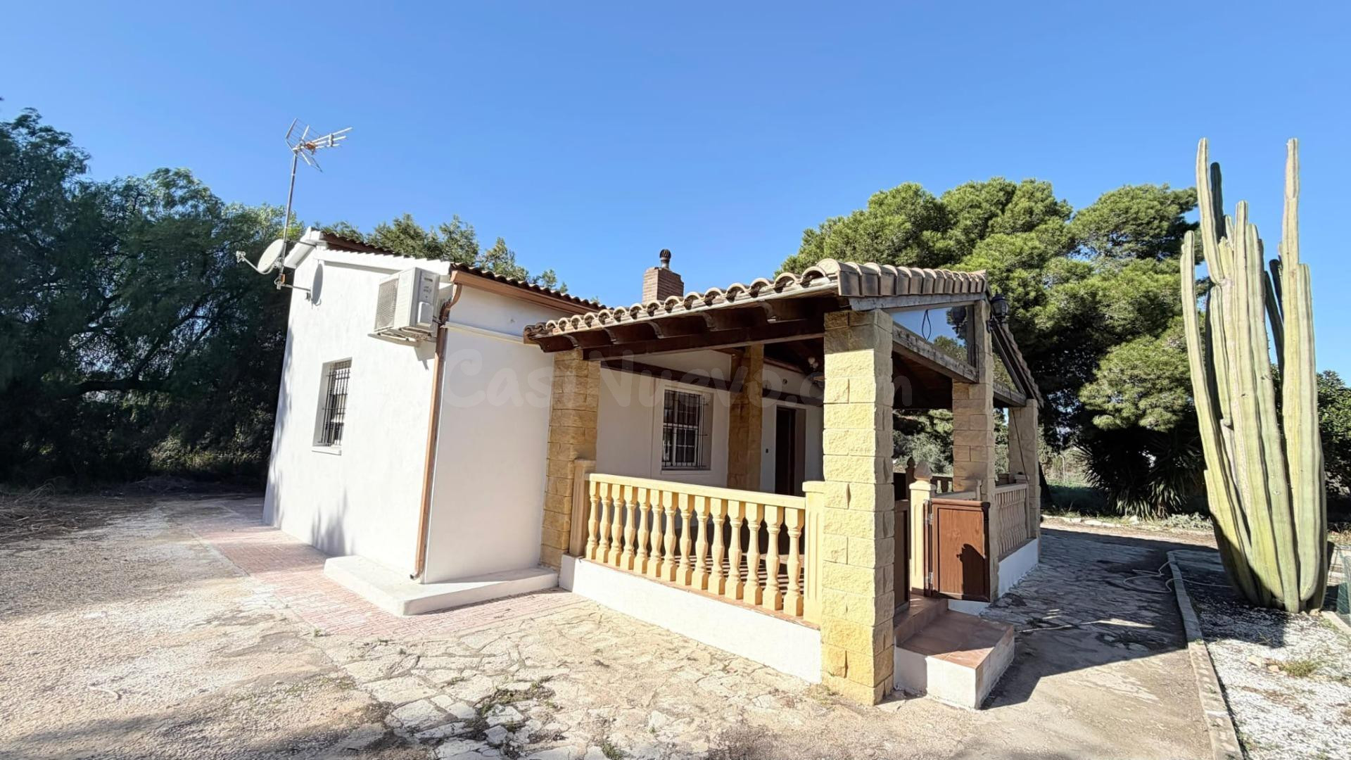 SE VENDE BONITO CHALET EN TORRELLANO ALTO (zona Newton Colle - foto 4