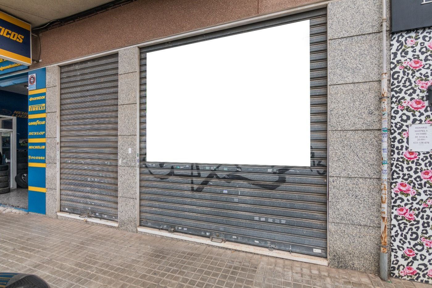 LOCAL COMERCIAL DE 400 METROS EN ALQUILER CON PATIO Y TERRAZ - foto 2