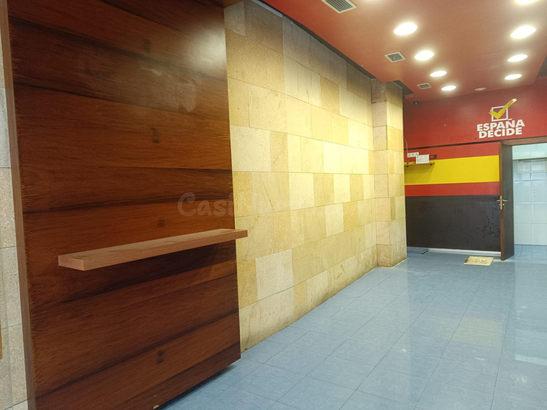 ¡¡¡OPORTUNIDAD UNICA!!! LOCAL COMERCIAL EN EL CENTRO - foto 2