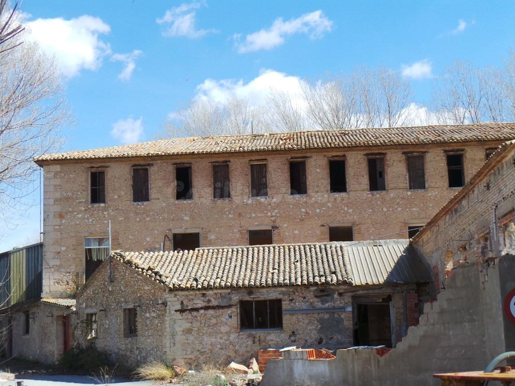 Nave Industrial en Banyeres de Mariola