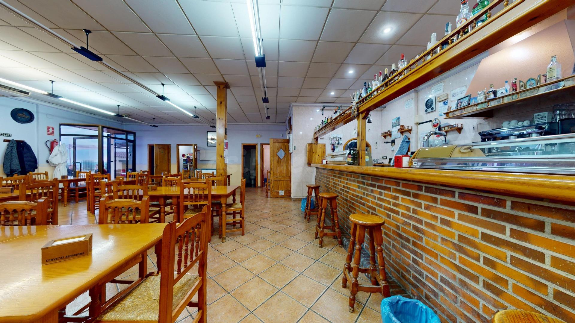 NEGOCIO EN VENTA!!!! UNICA OPORTUNIDAD EN EL POLÍGONO DE LA  - foto 4