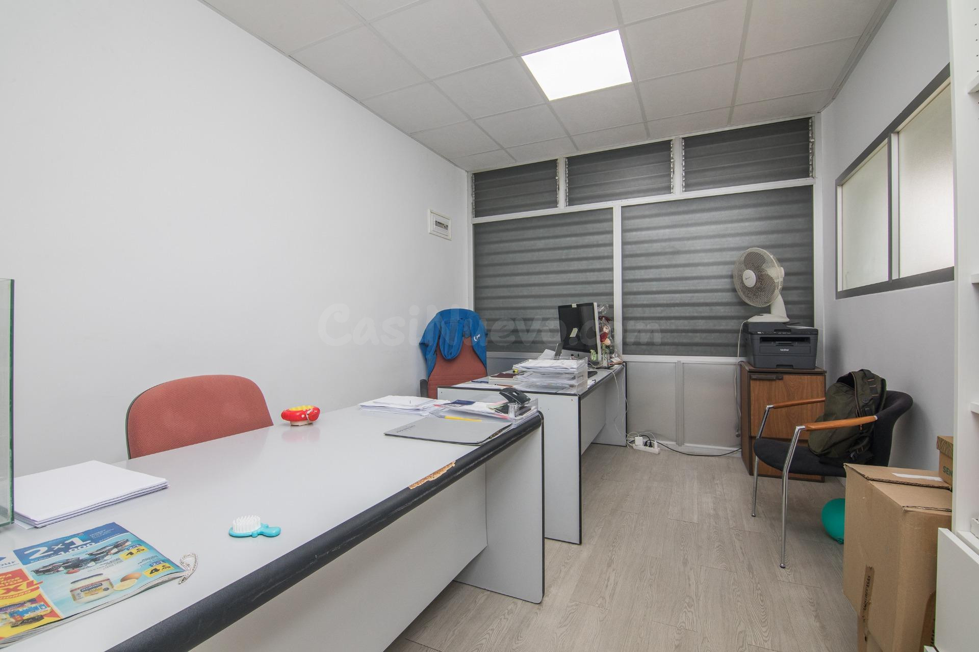LOCAL EN VENTA JUNTO AL TOSCAR - foto 2