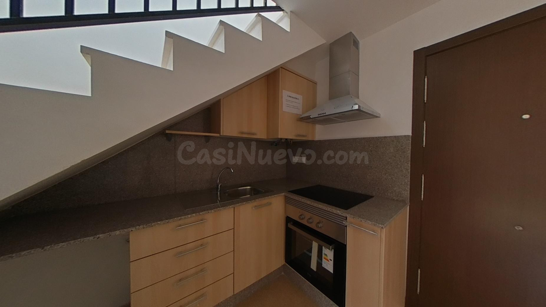 Amplio Dúplex Seminuevo en el Corazón de Elda - ¡Tu Nuevo Ho - foto 4