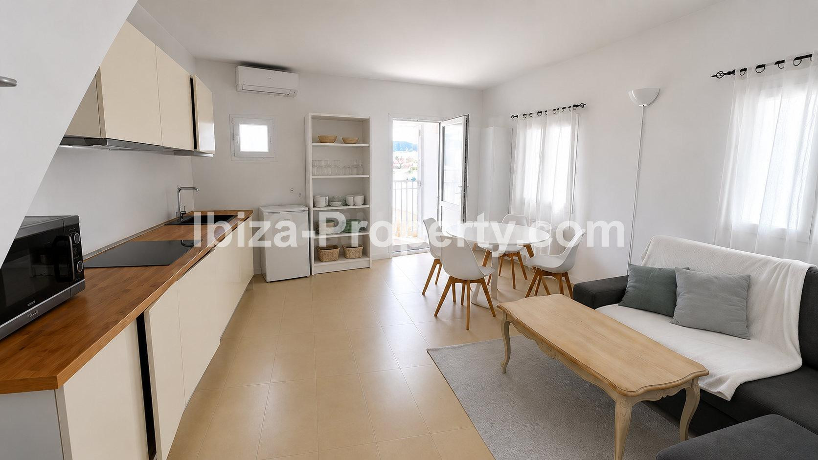 VENTA - Ático en La Marina, con solárium y vistas al puerto  - foto 2