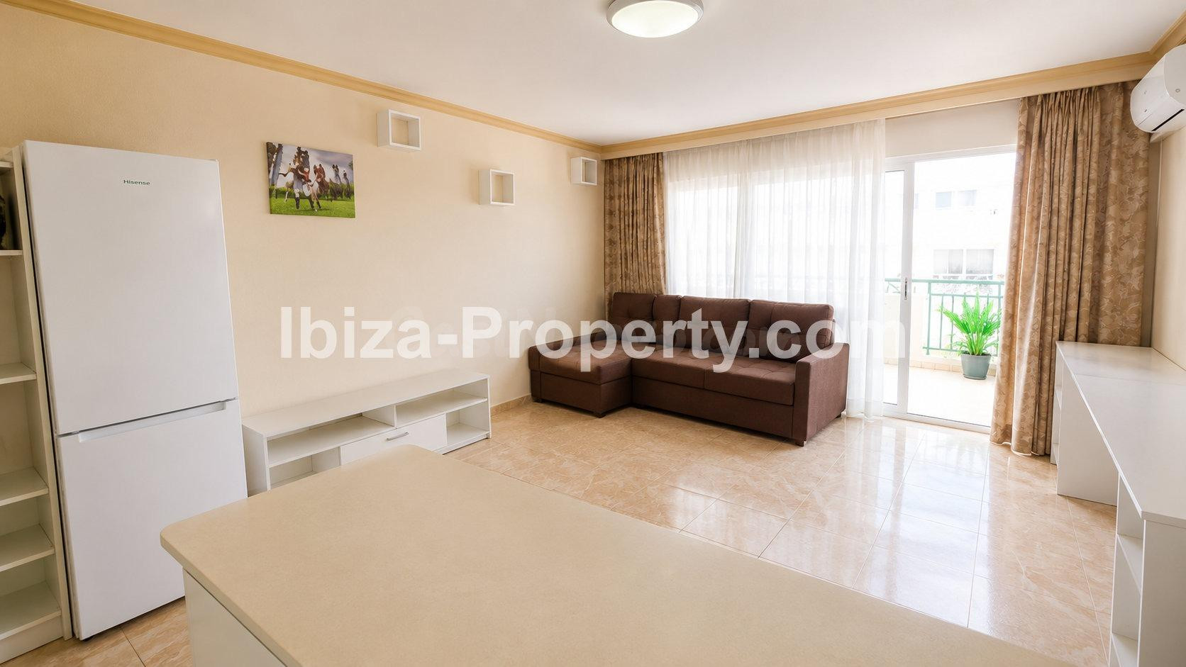 VENTA – Apartamento a 200 metros de la playa de Port des Tor - foto 3