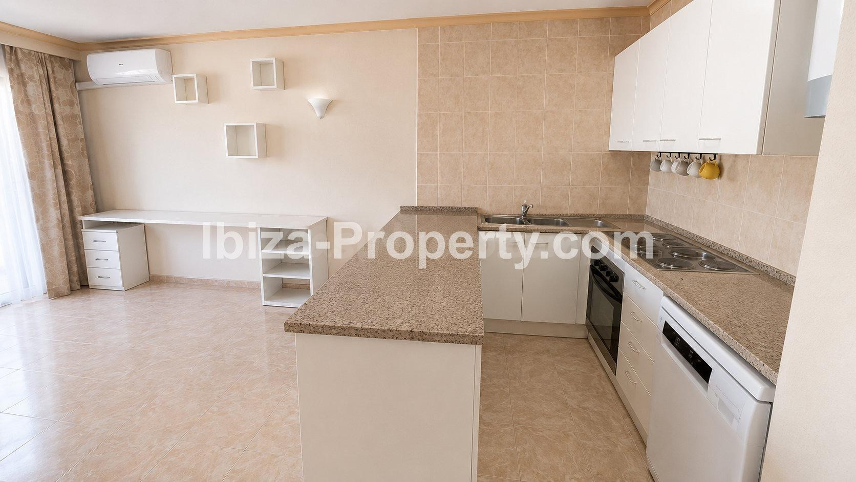 VENTA – Apartamento a 200 metros de la playa de Port des Tor - foto 4