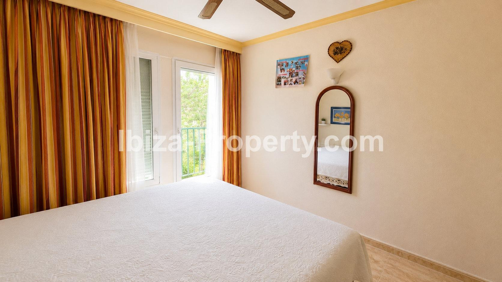 VENTA – Apartamento a 200 metros de la playa de Port des Tor - foto 5