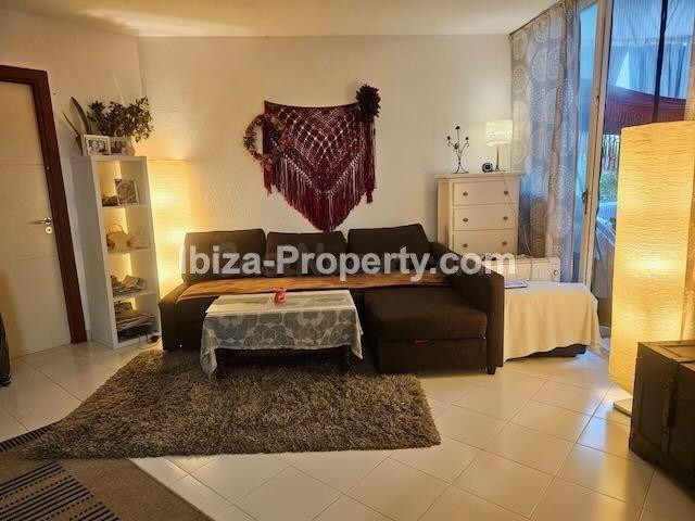 VENTA – Apartamento en primera línea junto a la playa de Es  - foto 4