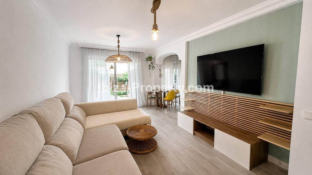 VENTA - Adosado con jardín privado en Es Viver - foto 3