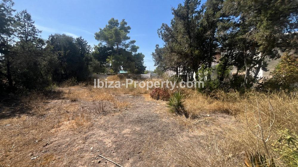 VENTA - TERRENO URBANO CON LICENCIA PARA VIVIENDA UNIFAMILIA