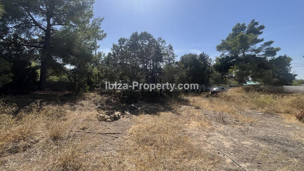 VENTA - TERRENO URBANO CON LICENCIA PARA VIVIENDA UNIFAMILIA - foto 5