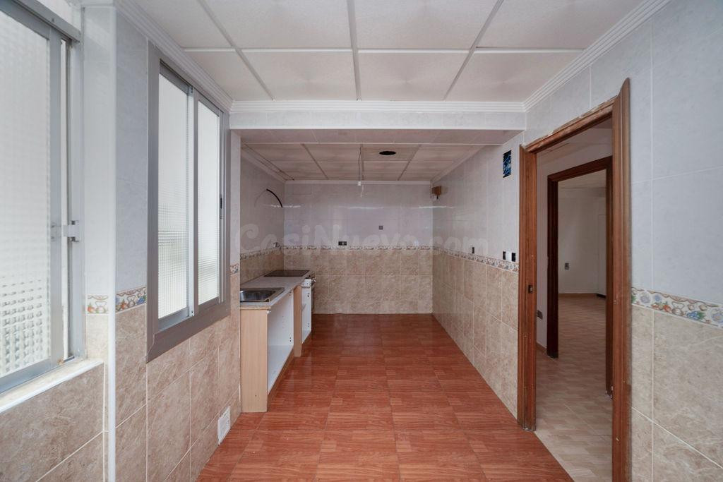 Amplio Piso Ocupado perfecto para Inversión. - foto 4