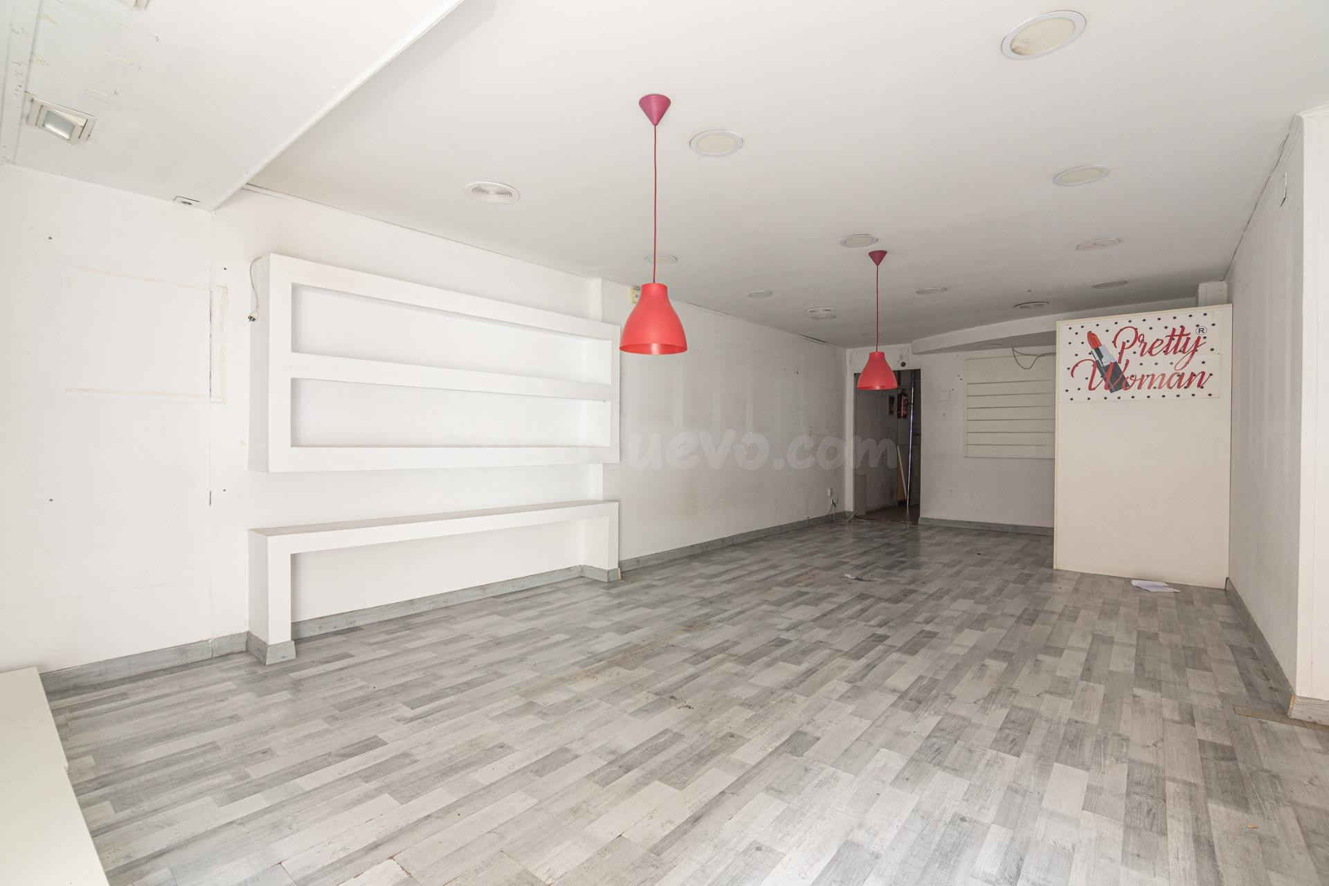 LOCAL EN VENTA JUNTO A LA AVENIDA LIBERTAD - foto 3
