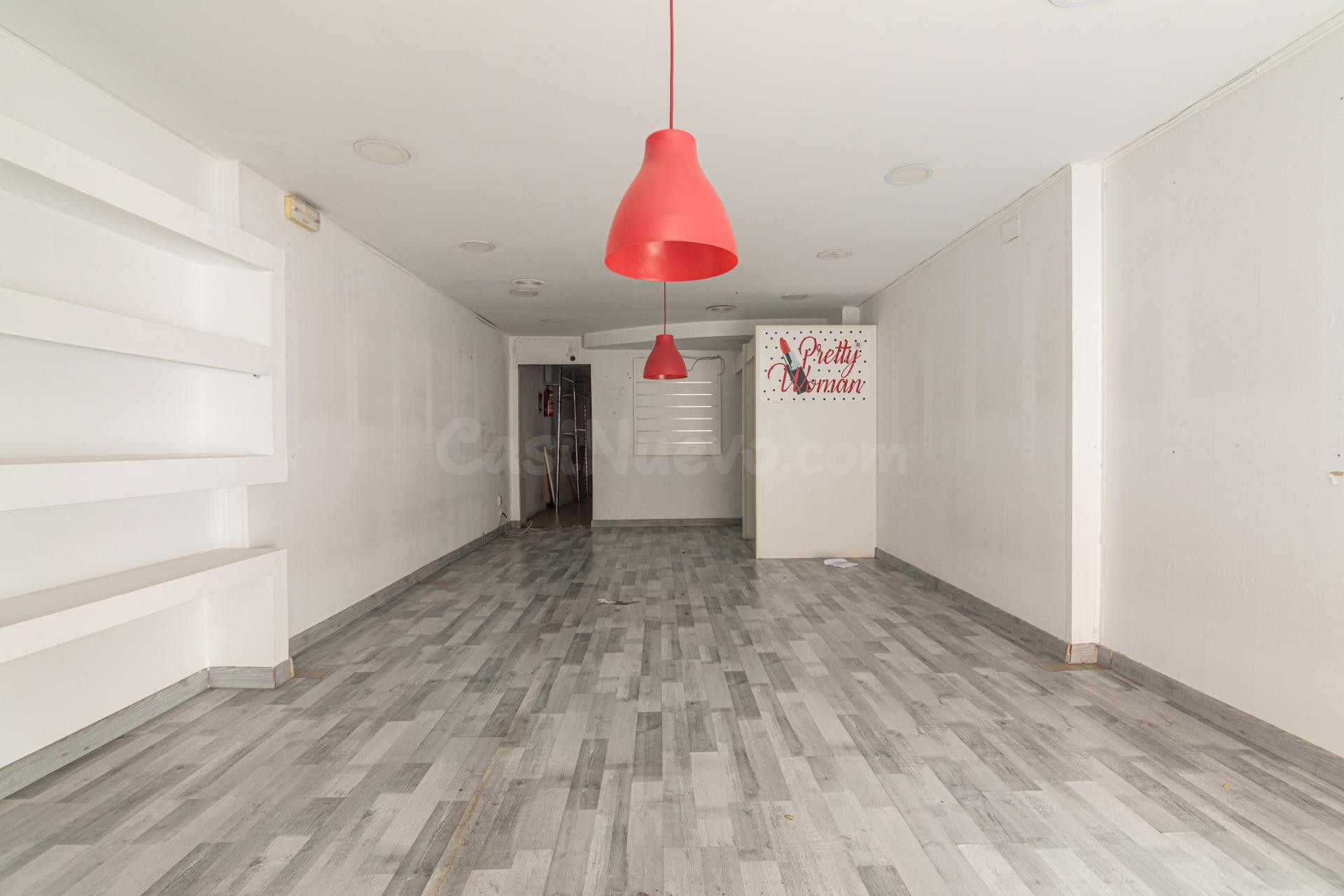 LOCAL EN VENTA JUNTO A LA AVENIDA LIBERTAD - foto 4