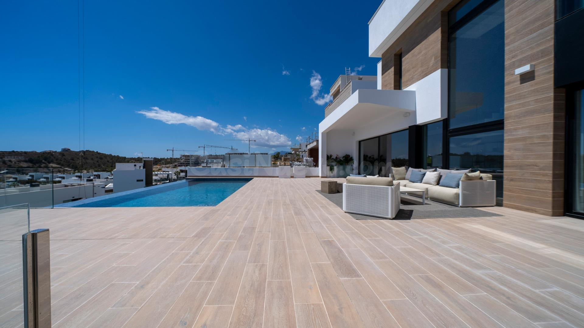 VILLAS DE LUJO DE OBRA NUEVA EN FINESTRAT CON VISTAS AL MAR