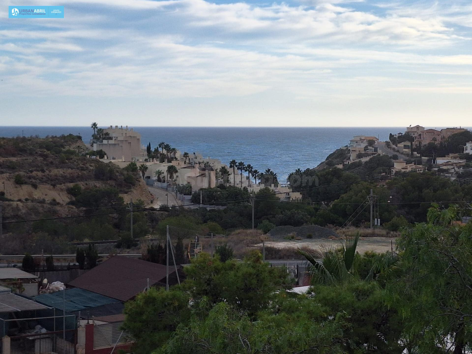 Amplio chalet en venta en El Campello - Pueblo Acantilado