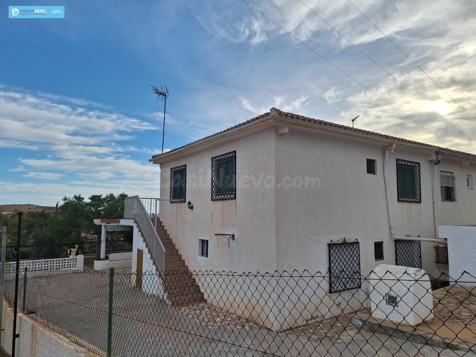 Amplio chalet en venta en El Campello - Pueblo Acantilado - foto 3