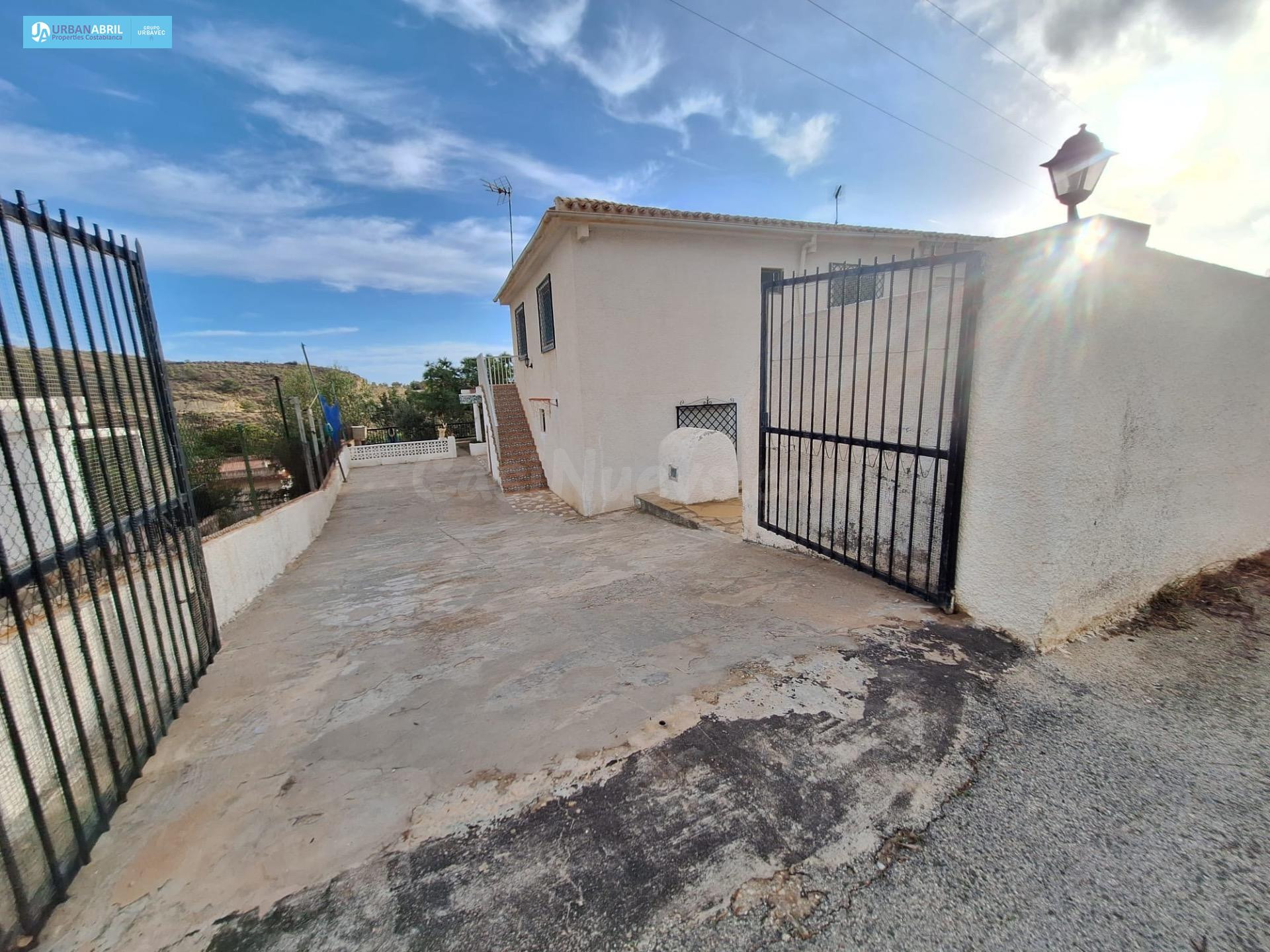 Amplio chalet en venta en El Campello - Pueblo Acantilado - foto 4