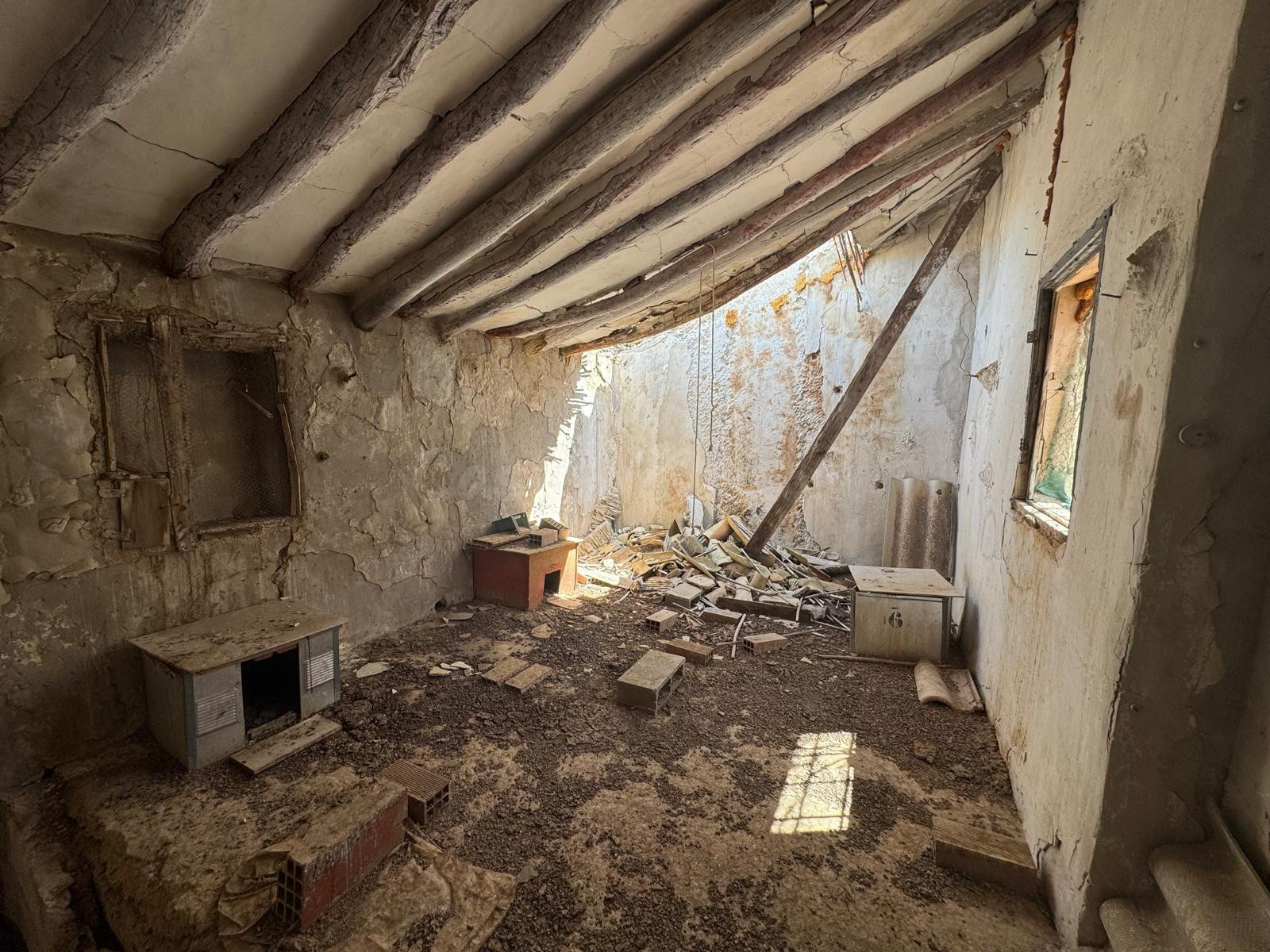 Casa para reformar con proyecto previo en Monóvar - foto 5