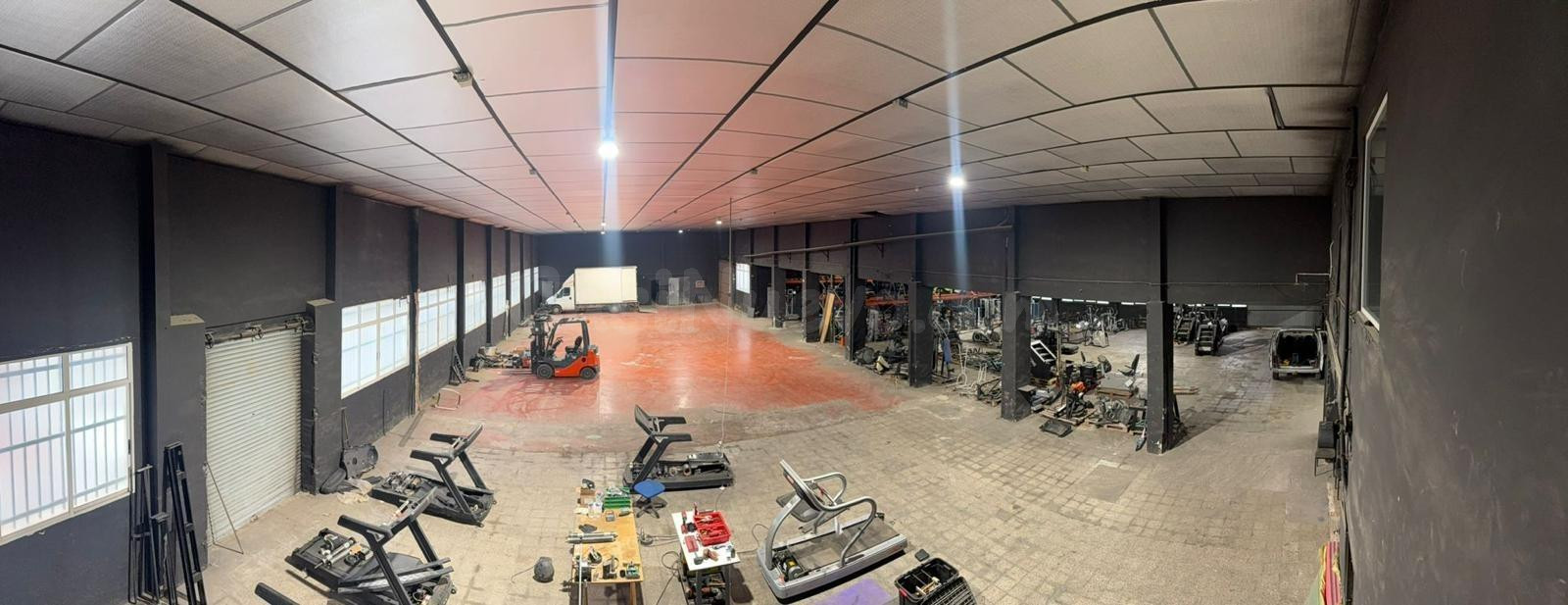 Nave industrial en venta en Monóvar – 122 m2 lista para tu n - foto 3