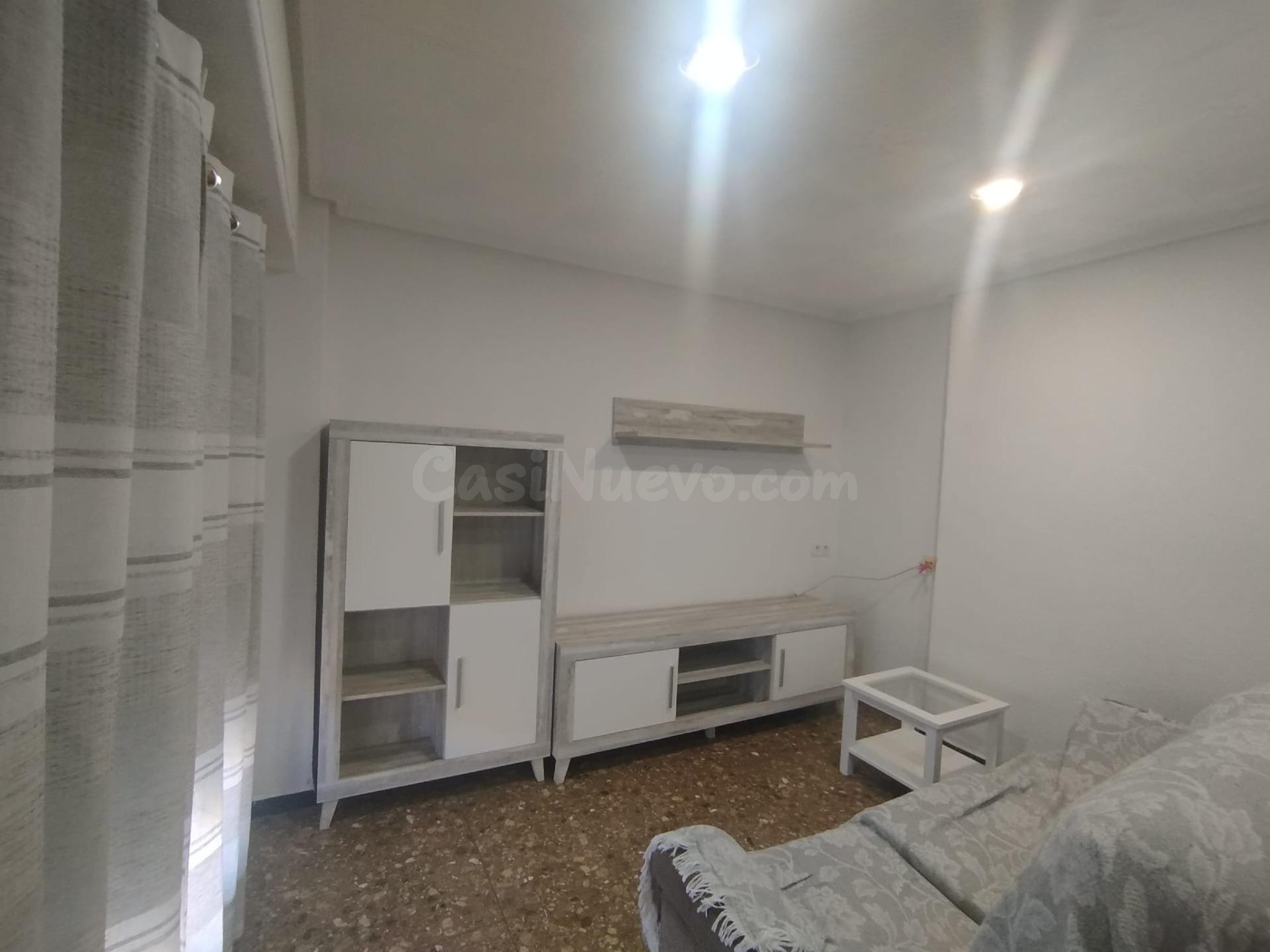 Alquiler primer piso tres habitaciones, Carrus Este. - foto 3