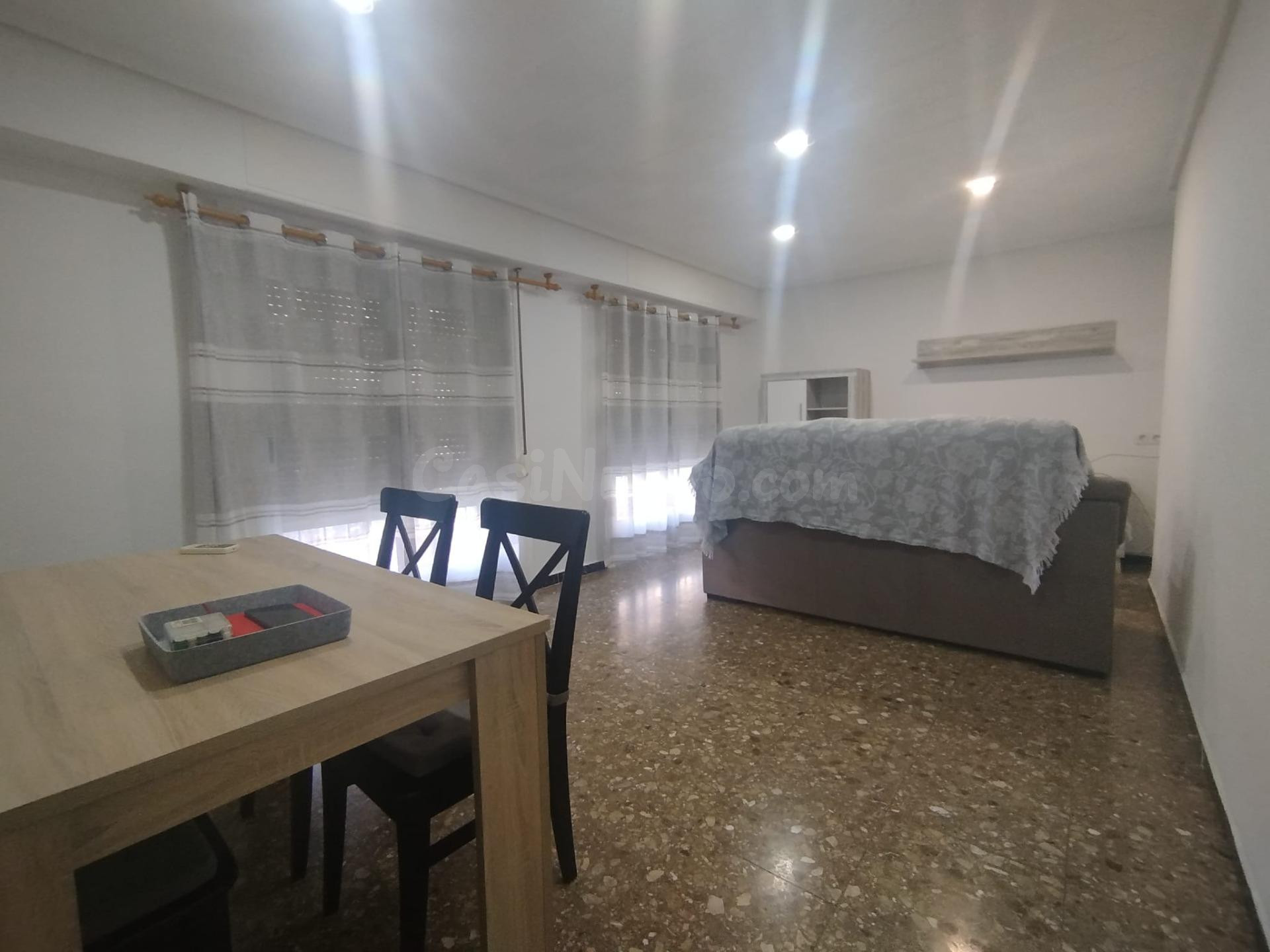 Alquiler primer piso tres habitaciones, Carrus Este. - foto 5