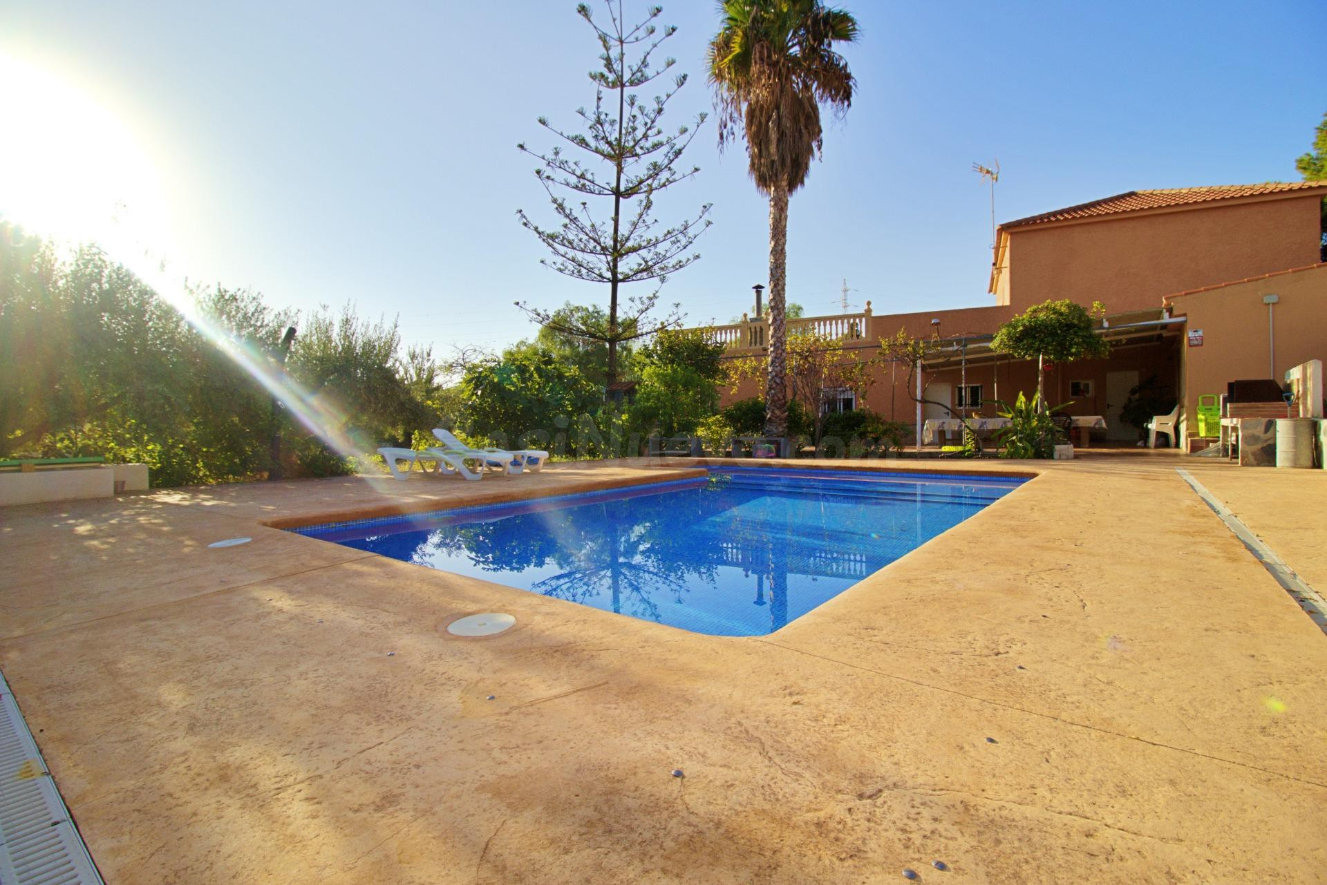 Impresionante Chalet en Elche Pedanías - Con Piscina y Ampli