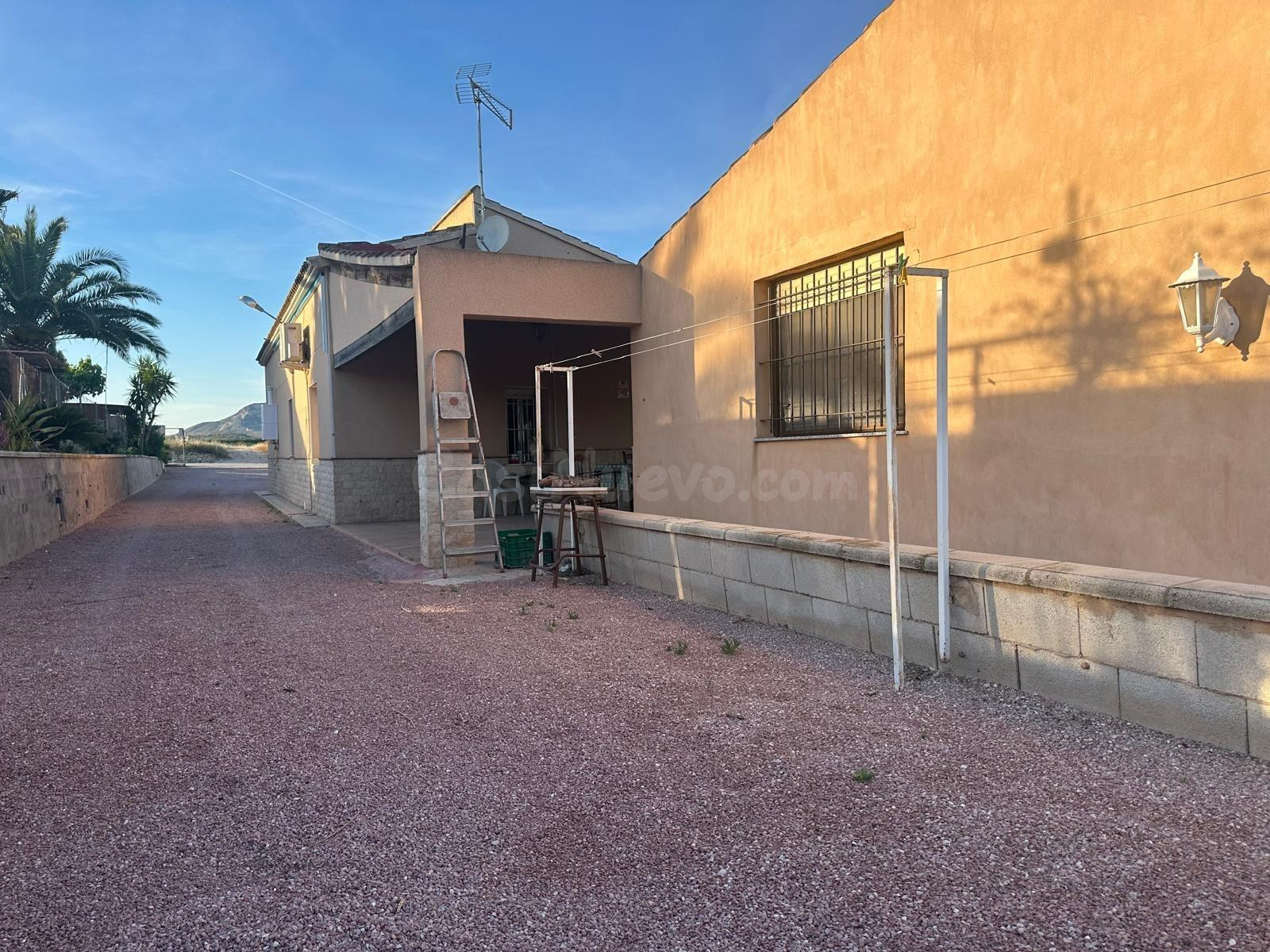 Chalet independiente con gran parcela en La Horna Baja, Nove - foto 2