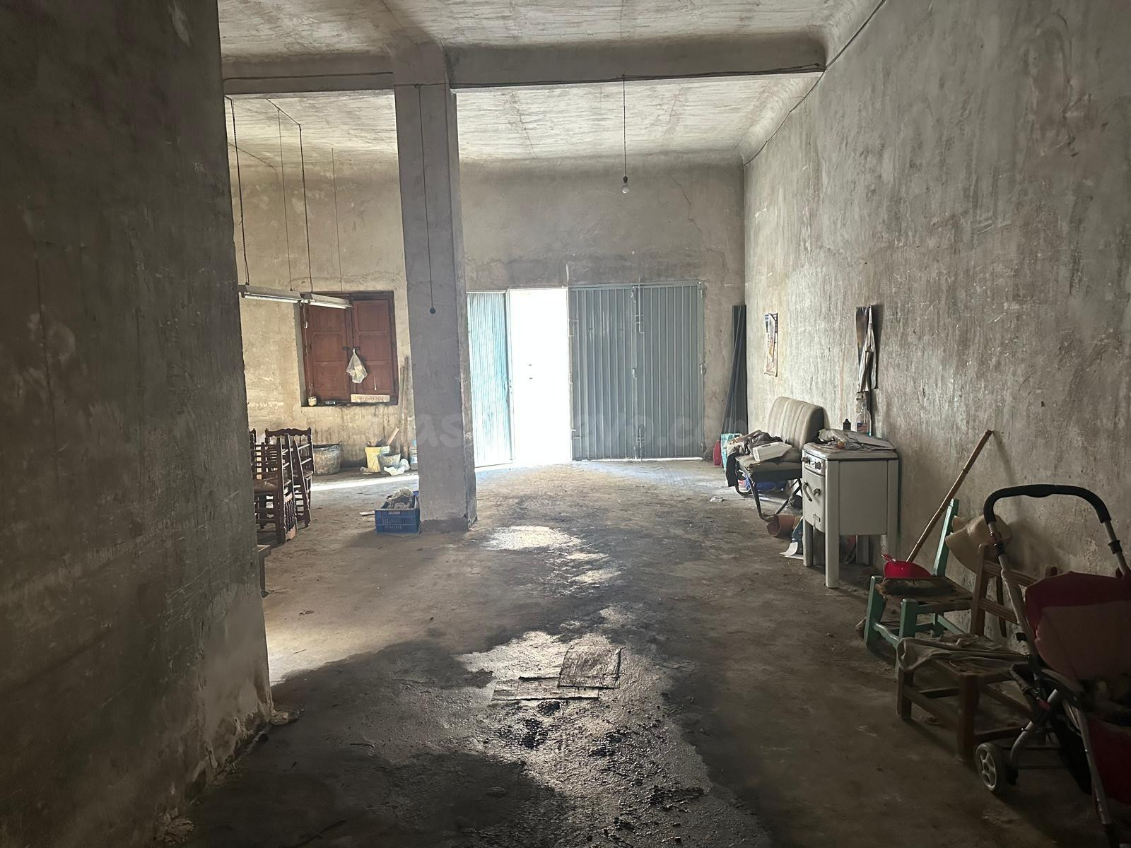 ✨ ¡Amplia vivienda con almacén incluido y gran potencial en 