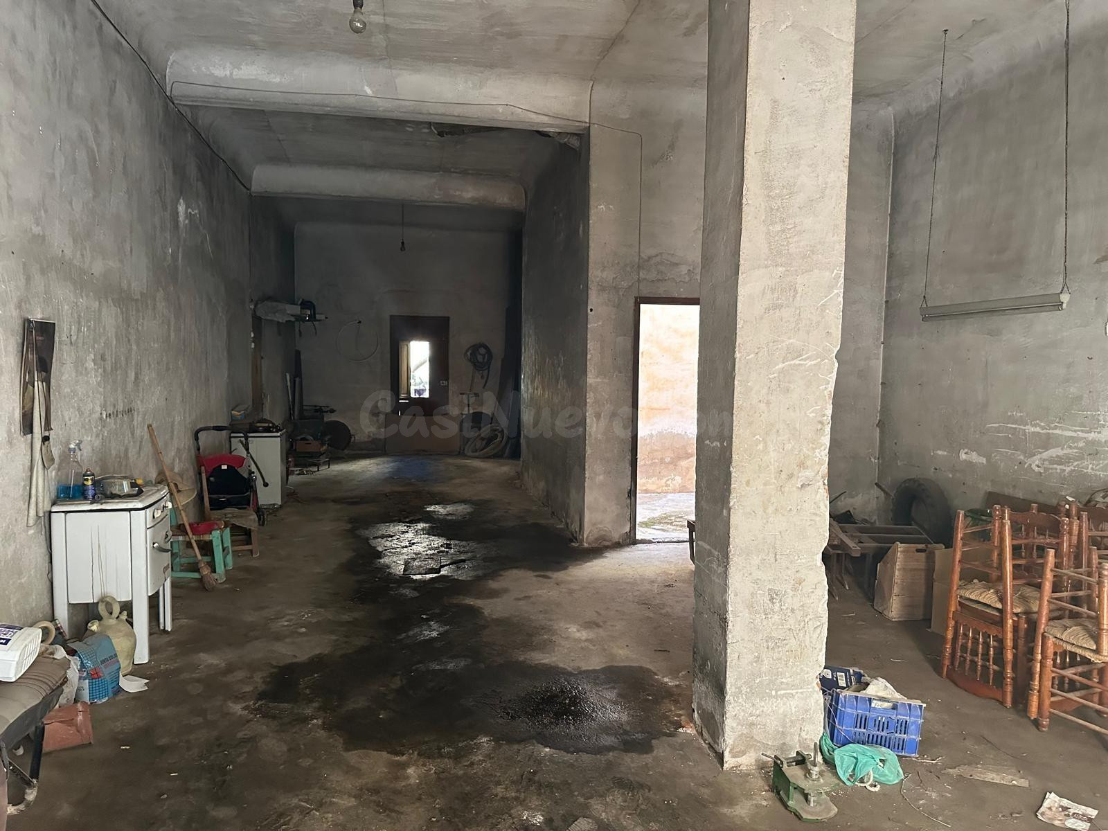 ✨ ¡Amplia vivienda con almacén incluido y gran potencial en  - foto 3