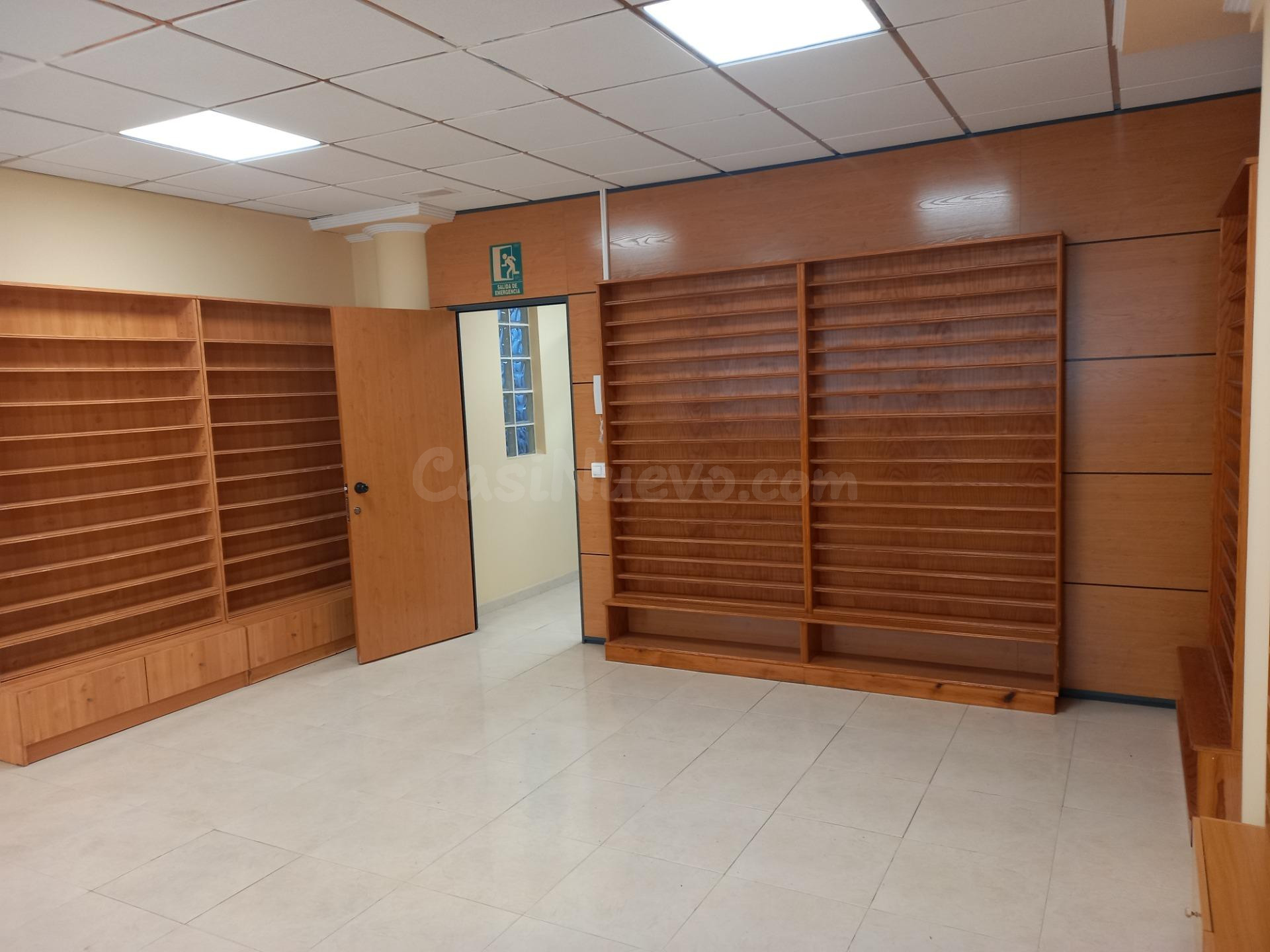 Se alquila oficina - foto 5