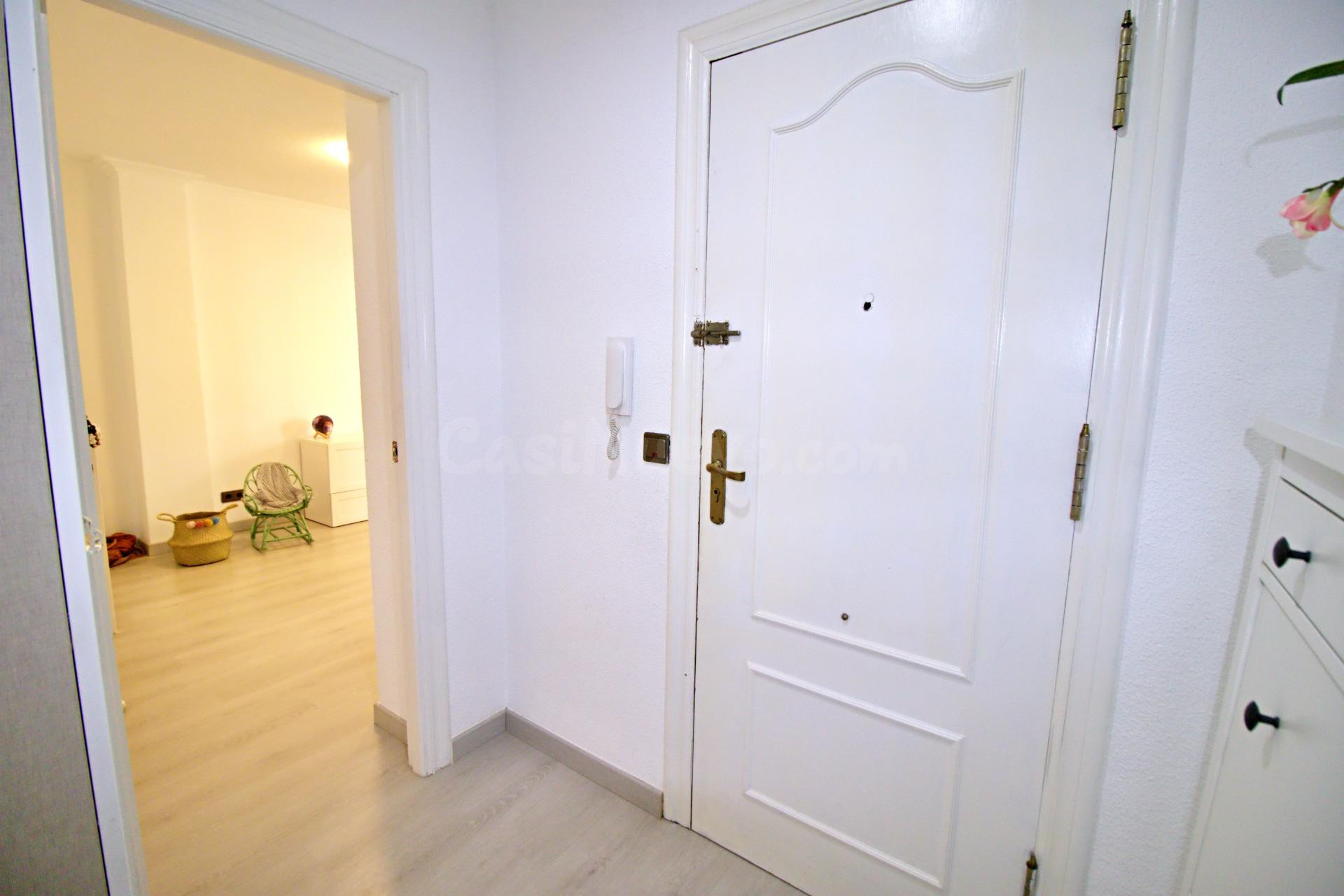 Piso reformado en venta,con solarium y patio privado, junto Plaza Crevillente (Elche) - foto 4