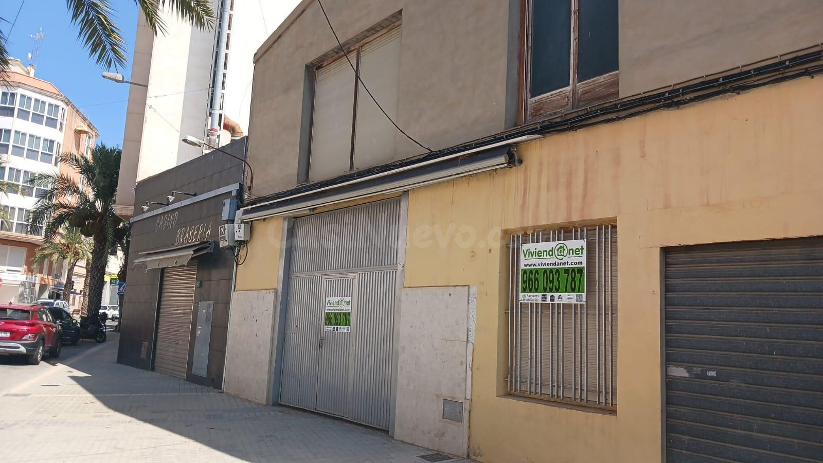 GRAN NAVE EN VENTA EN LAS BAYAS