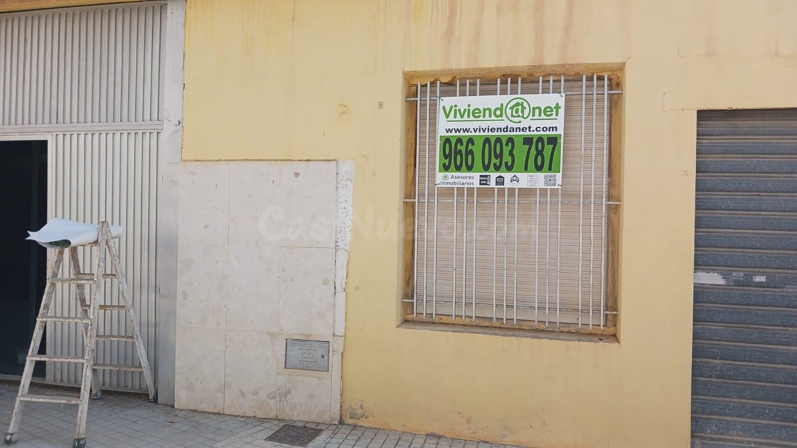 GRAN NAVE EN VENTA EN LAS BAYAS - foto 2