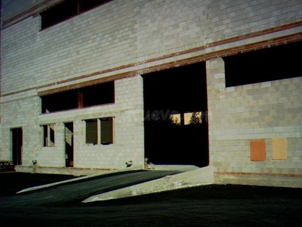 Se vende edificio industrial - foto 2