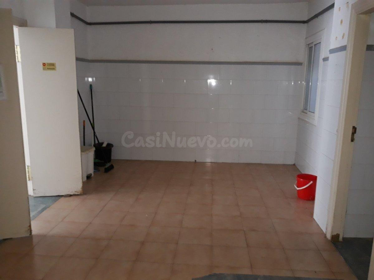 Se vende local - foto 4