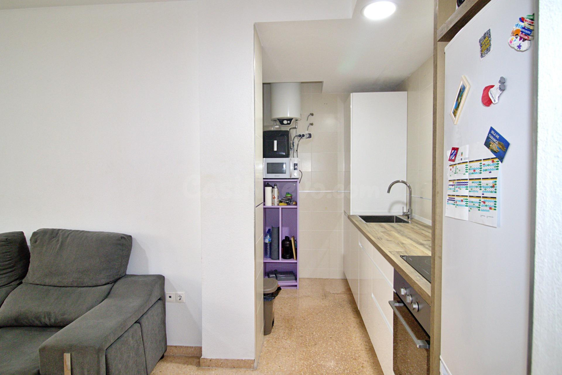 SE VENDE BAJO SEMINUEVO.. - foto 4