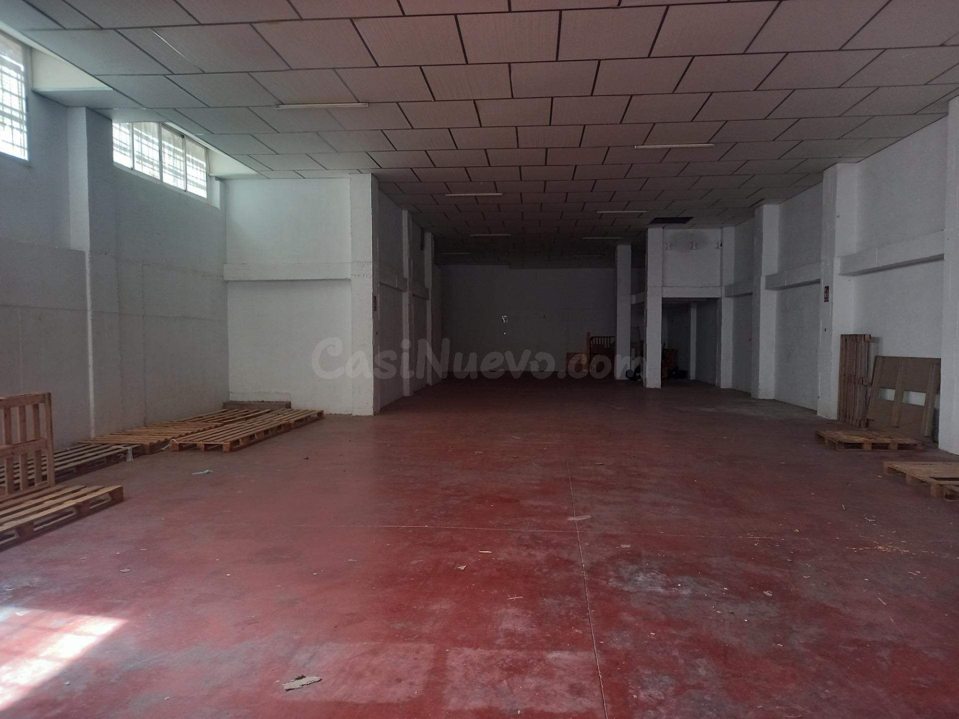 Se alquila nave - foto 2