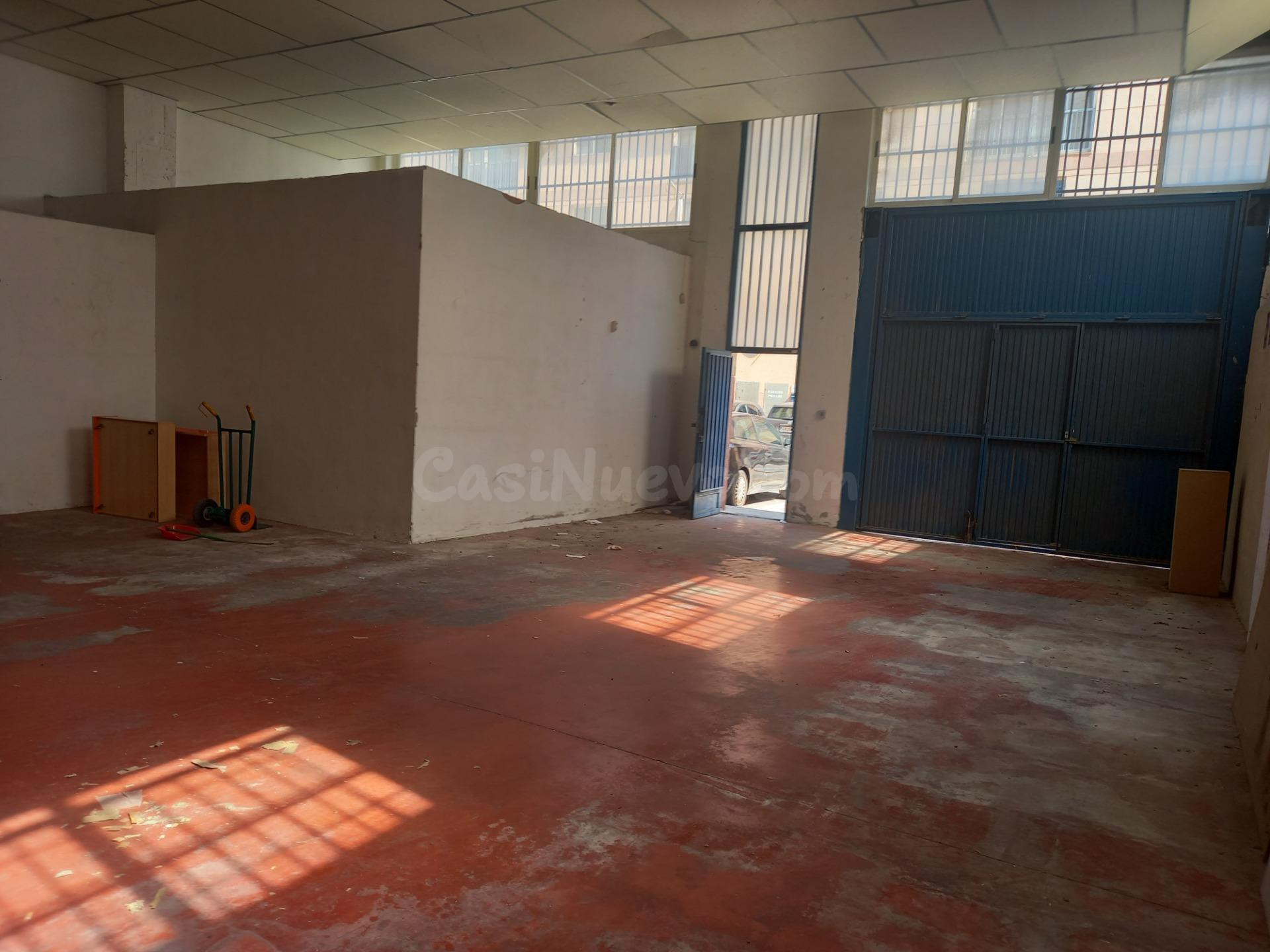 Se alquila nave - foto 5