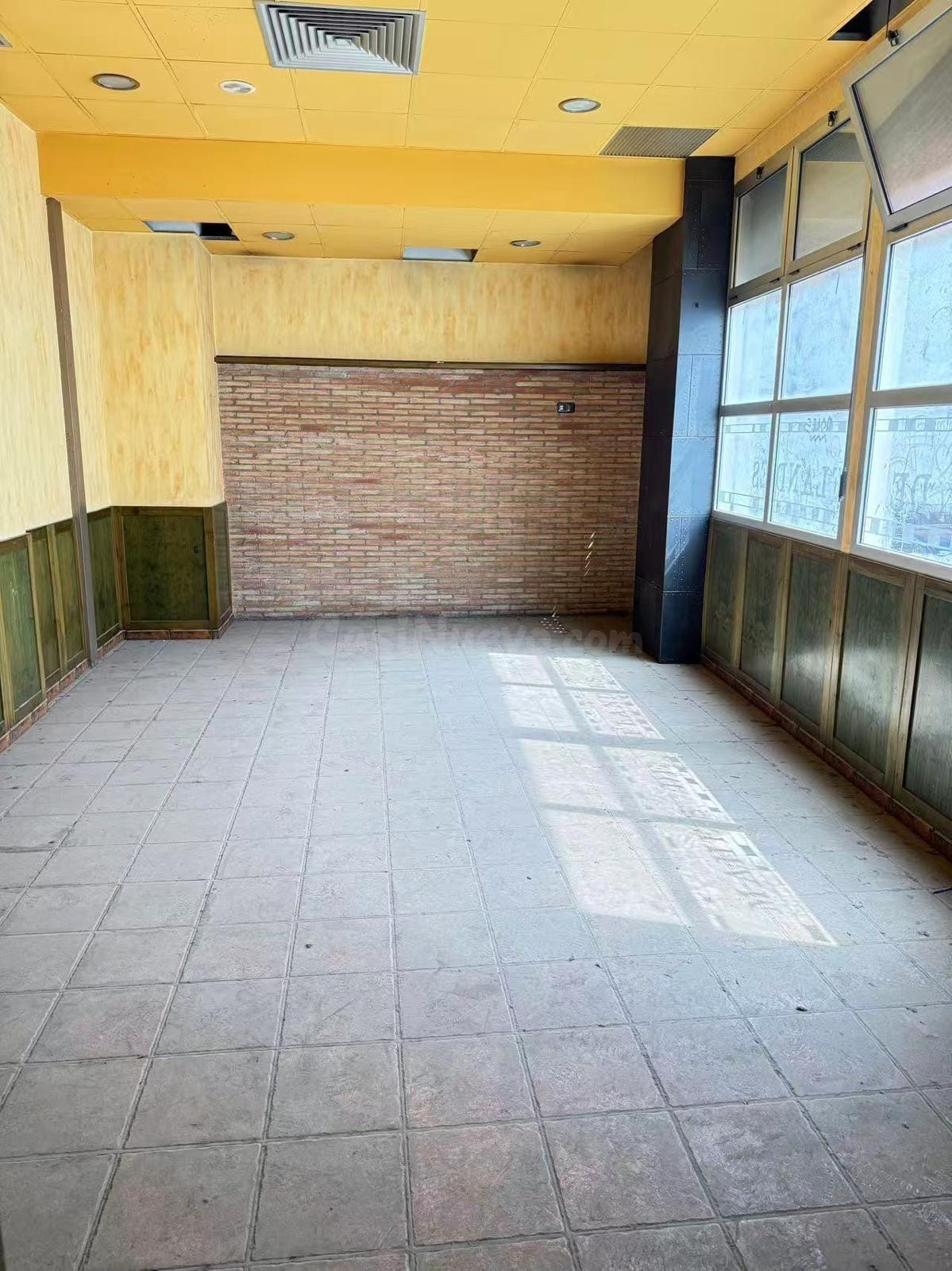 LOCAL EN VENTA - foto 4