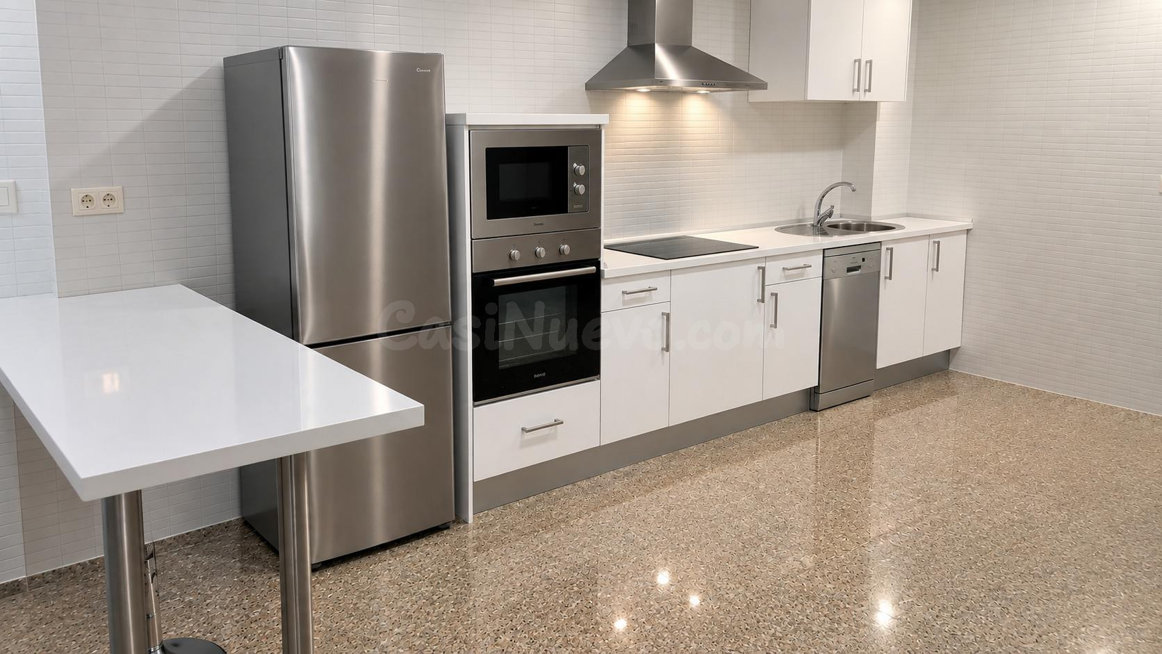 SE VENDE PISO EN ZONA CHIMENÉAS DE ELCHE - foto 2