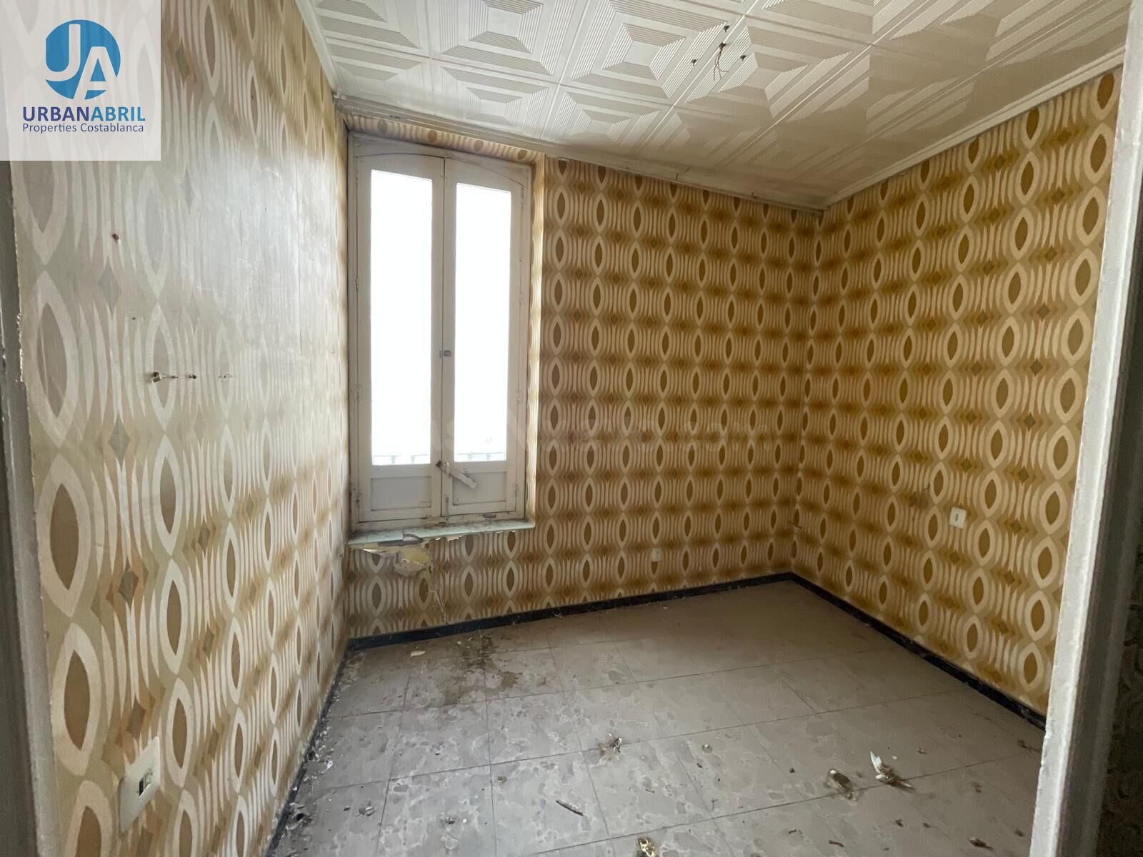 Edificio en Venta en el Corazón del Centro Tradicional de Alicante por €1,300,000