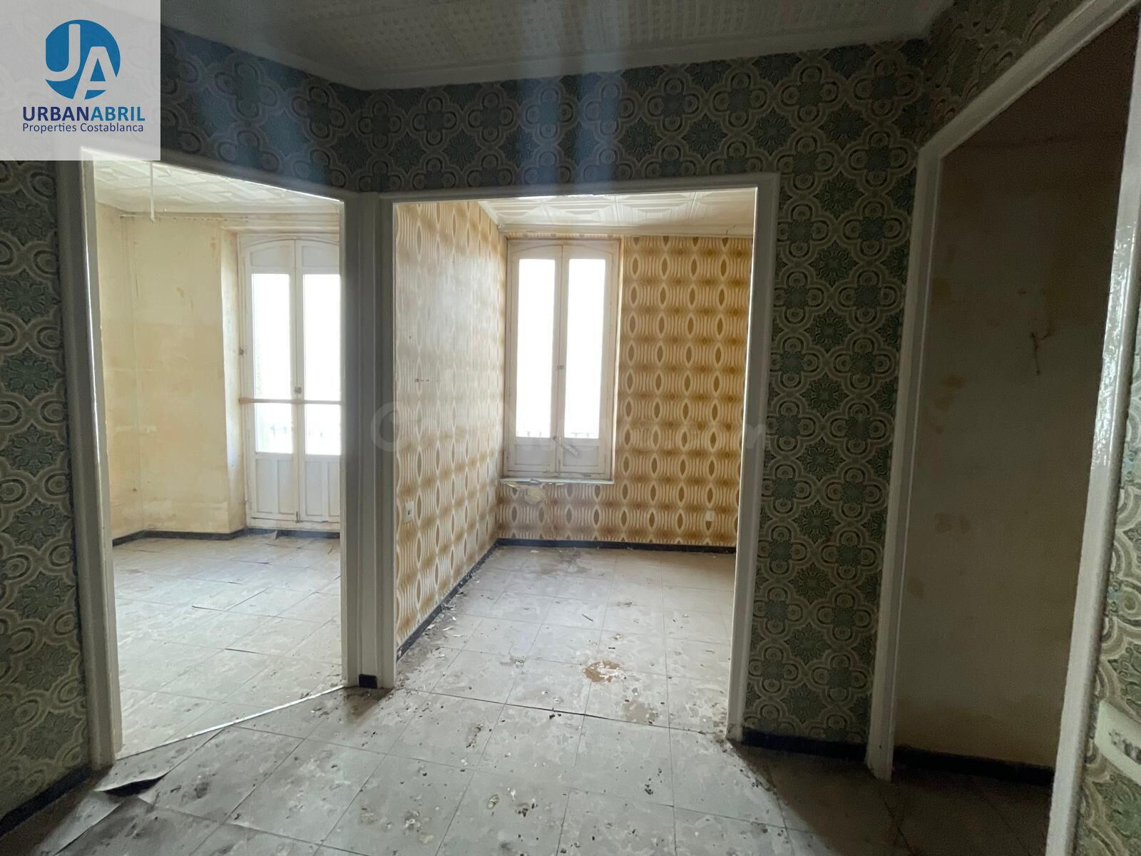 Edificio en Venta en el Corazón del Centro Tradicional de Alicante por €1,300,000 - foto 2