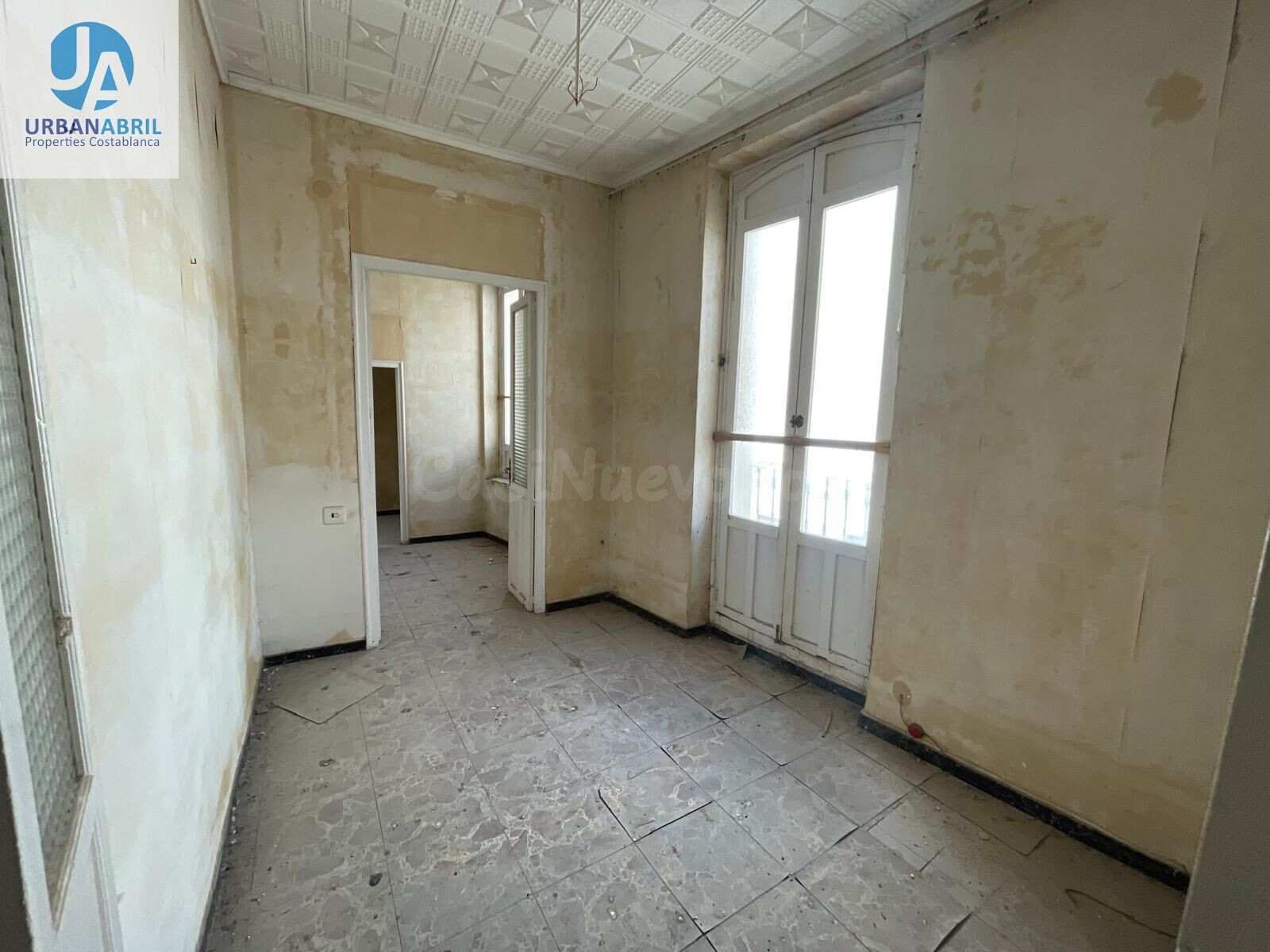 Edificio en Venta en el Corazón del Centro Tradicional de Alicante por €1,300,000 - foto 3