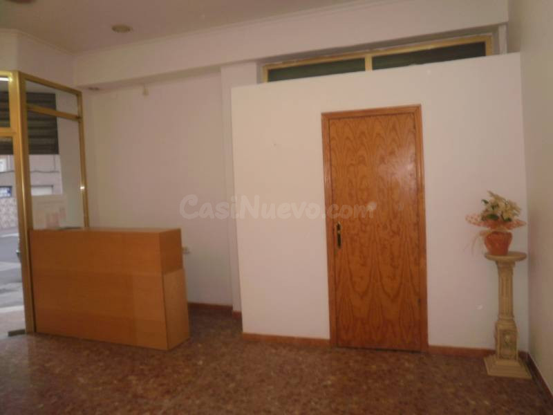Local comercial 150m² en venta - Asilo - Pisos Azules - foto 2