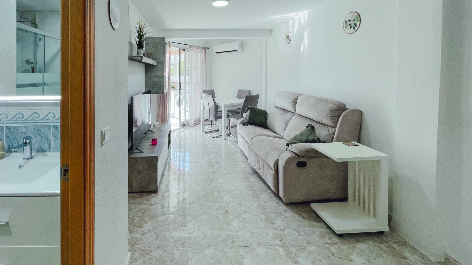 APARTAMENTO EN VENTA DE 1 DORMITORIO CON PARKING Y PISCINA Y A ESCASOS METROS DE LA PLAYA - foto 4