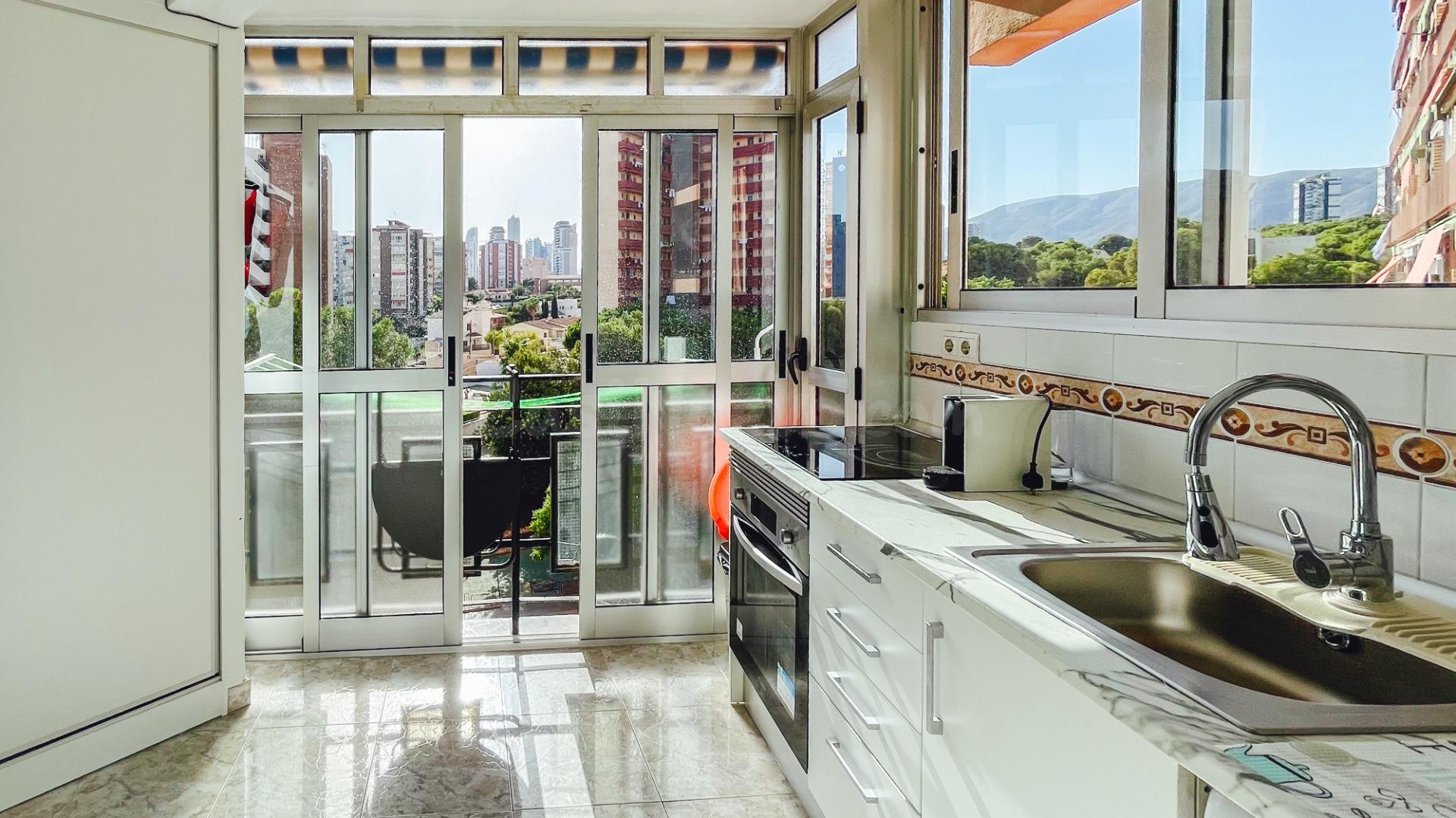 APARTAMENTO EN VENTA DE 1 DORMITORIO CON PARKING Y PISCINA Y A ESCASOS METROS DE LA PLAYA - foto 5