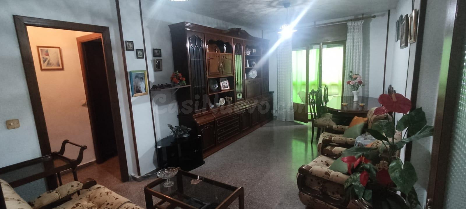 PISO MUY AMPLIO DE 4 habitaciones – IDEAL PARA FAMILIAS Ó IN