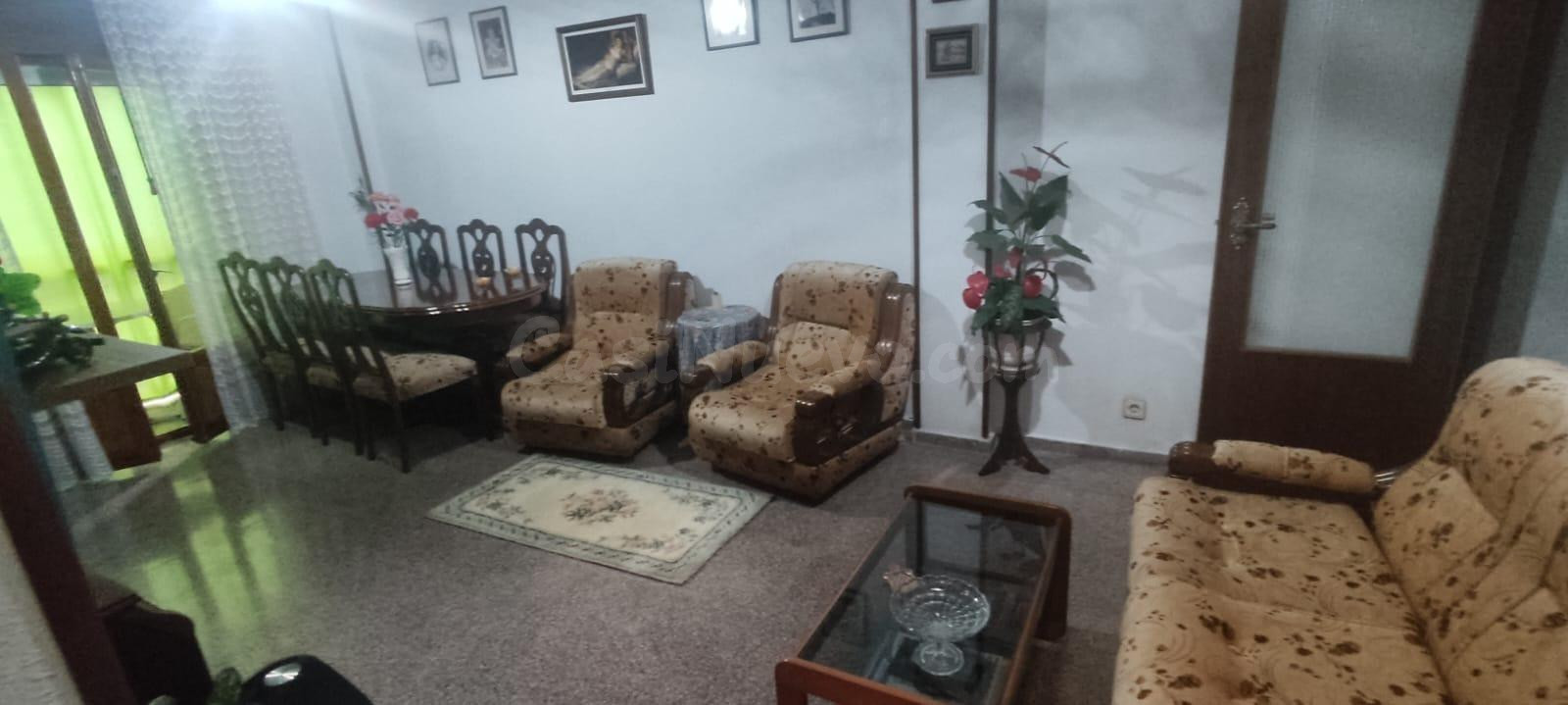 PISO MUY AMPLIO DE 4 habitaciones – IDEAL PARA FAMILIAS Ó IN - foto 2
