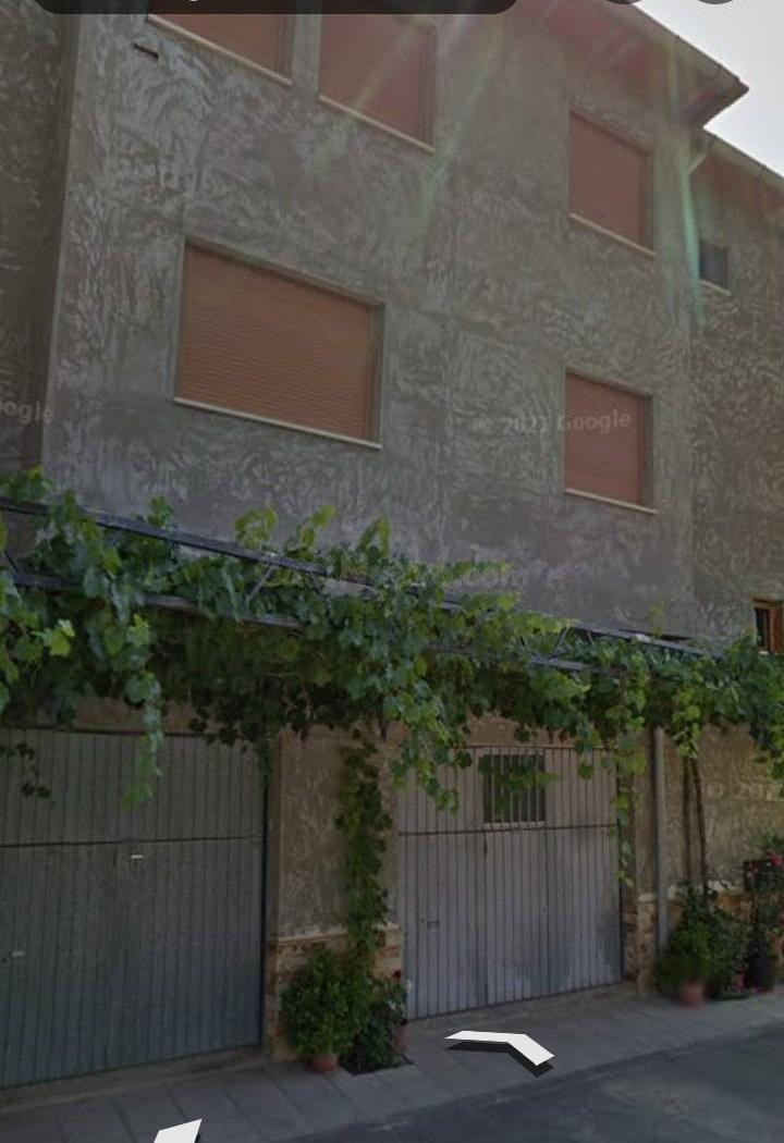 Oportunidad única en un encantador pueblo de montaña!